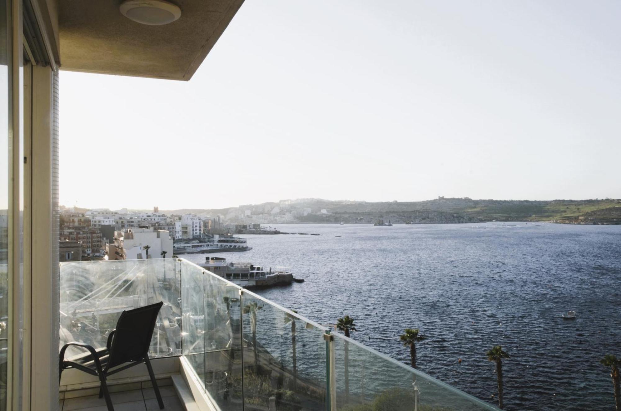 סיינט פול ביי New Seafront Apartment - Spectacular Views מראה חיצוני תמונה