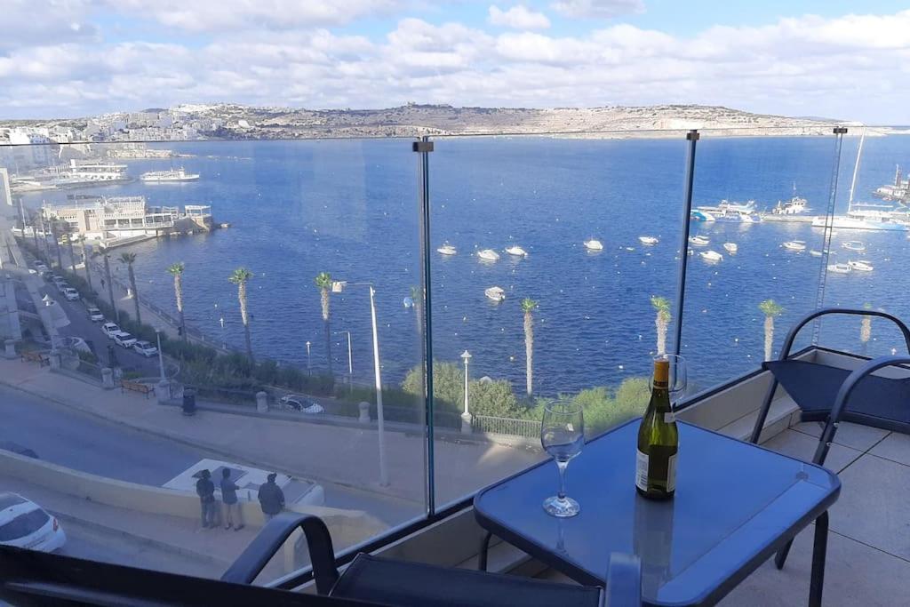 סיינט פול ביי New Seafront Apartment - Spectacular Views מראה חיצוני תמונה